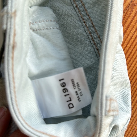 Brand new DL1961 “Hepburn” wide-led high-rise jeans in “Palermo” - Picture 7 of 13